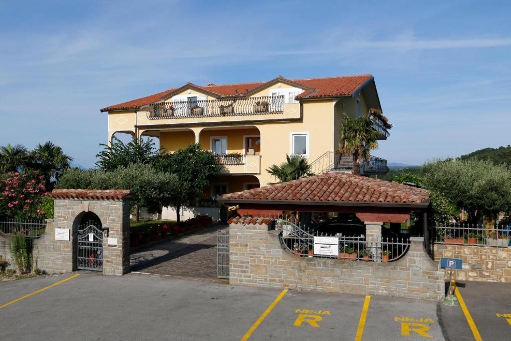 Apartmaji Neja Piran Exterior foto